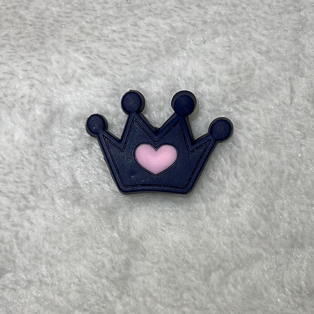 Crown croc charm